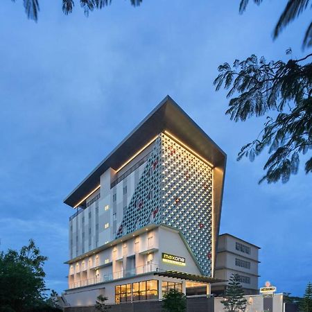 Maxonehotels At Kota Harapan Indah-Bekasi Dış mekan fotoğraf